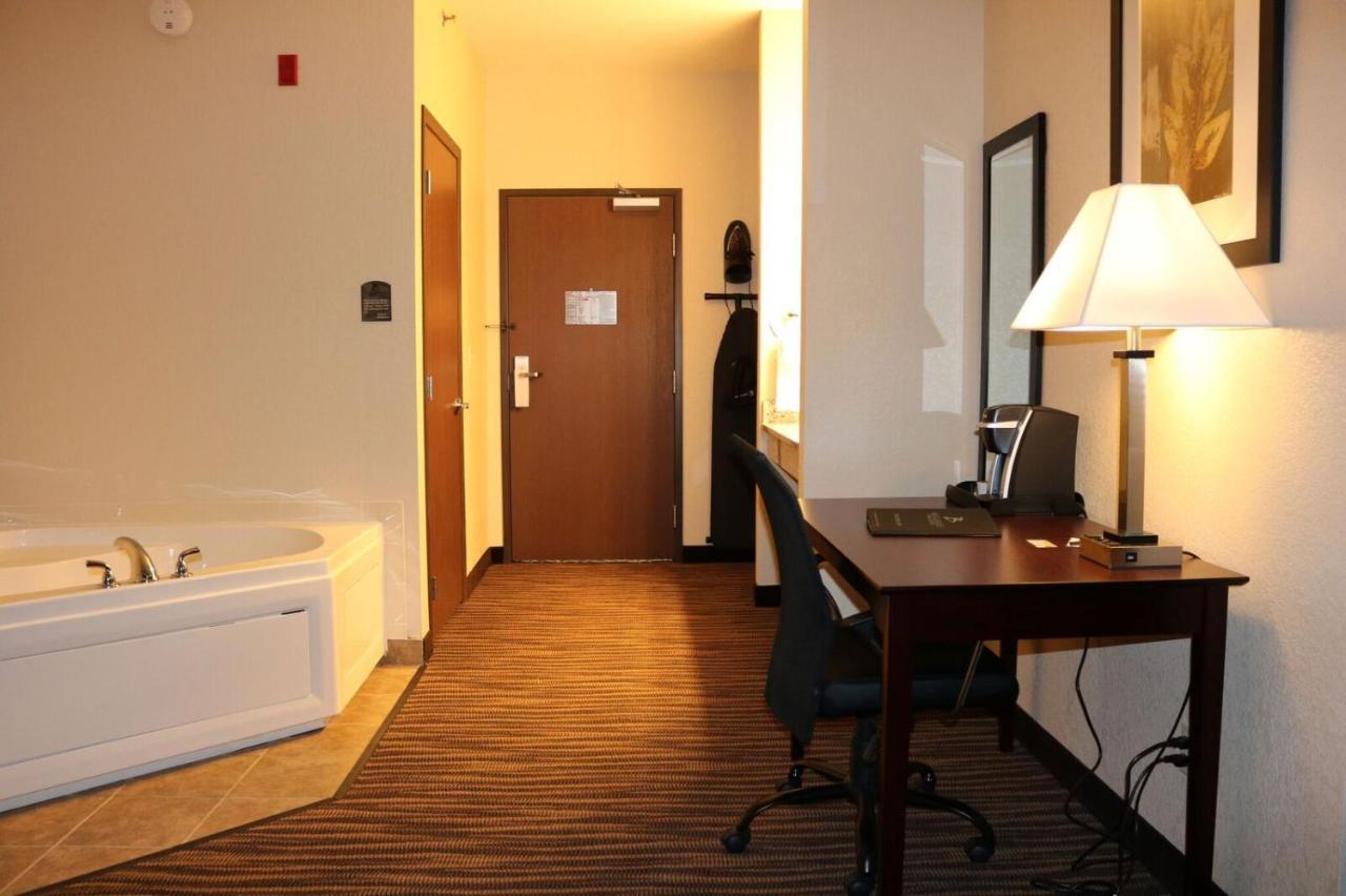 Cobblestone Inn & Suites Maryville 外观 照片